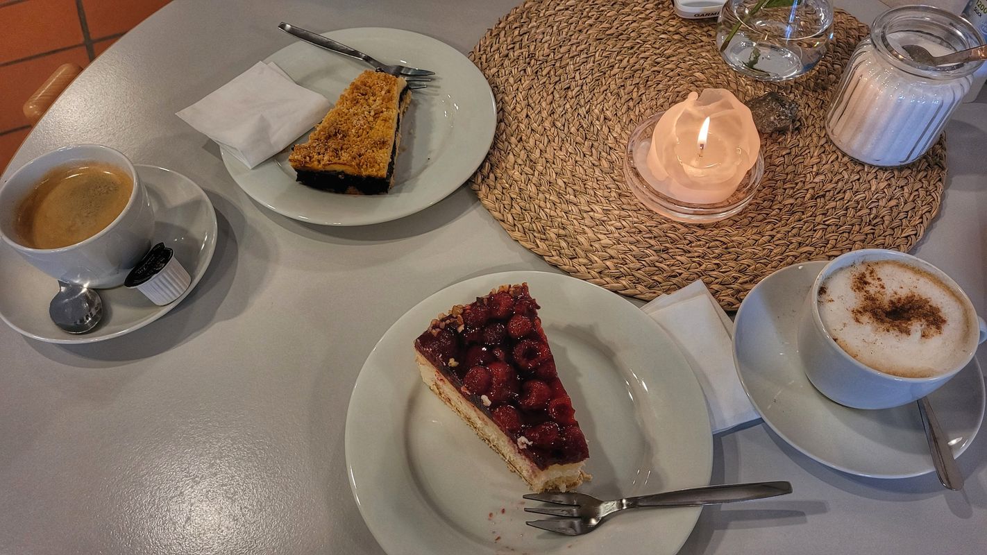 zum Kaffee in das Kloster Saarn