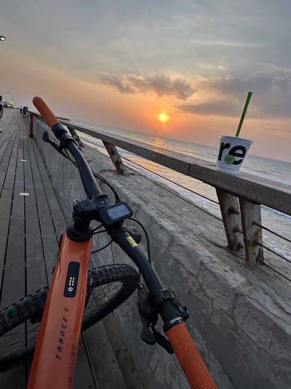 רח׳ אנה פרנק, בת ים до אגוז, חולון