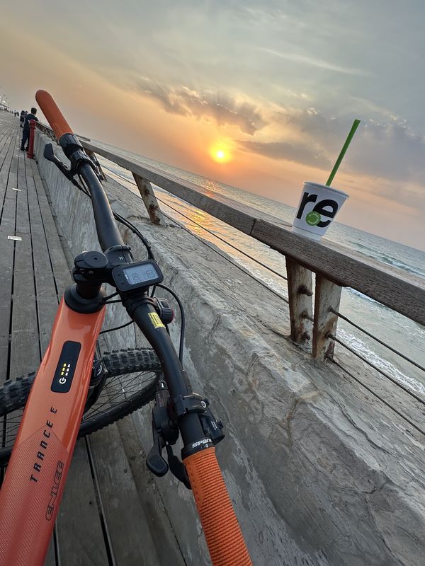 רח׳ אנה פרנק, בת ים до אגוז, חולון