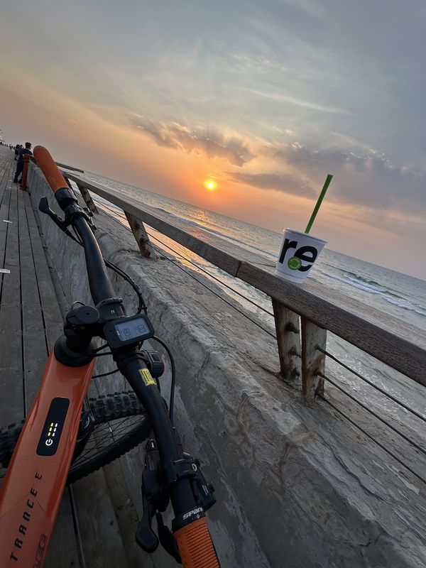 רח׳ אנה פרנק, בת ים до אגוז, חולון