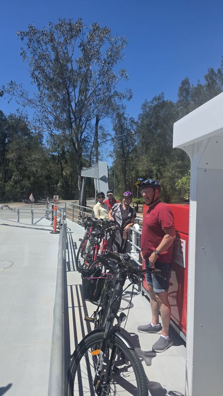 Wallace Dr at Noosa Leisure Centre to Wallace Dr at Noosa Leisure Centre