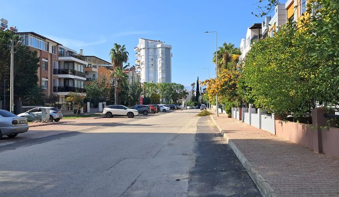 Photo 2 of the Bikemap route "Lara Caddesi"