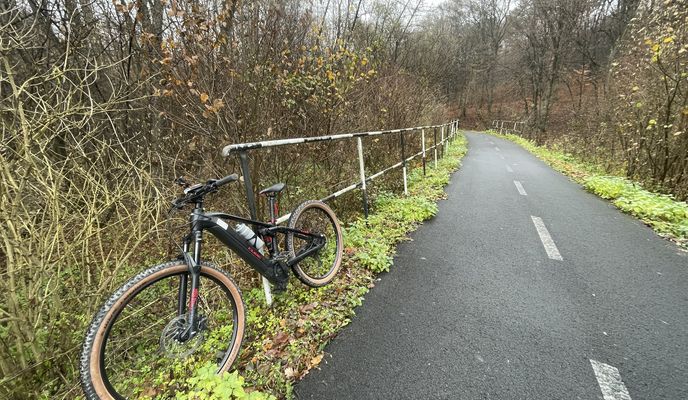 Foto 1 de la ruta de Bikemap "Ipartelep utca, Pálháza to Szemlőhegyi út, Bózsva"