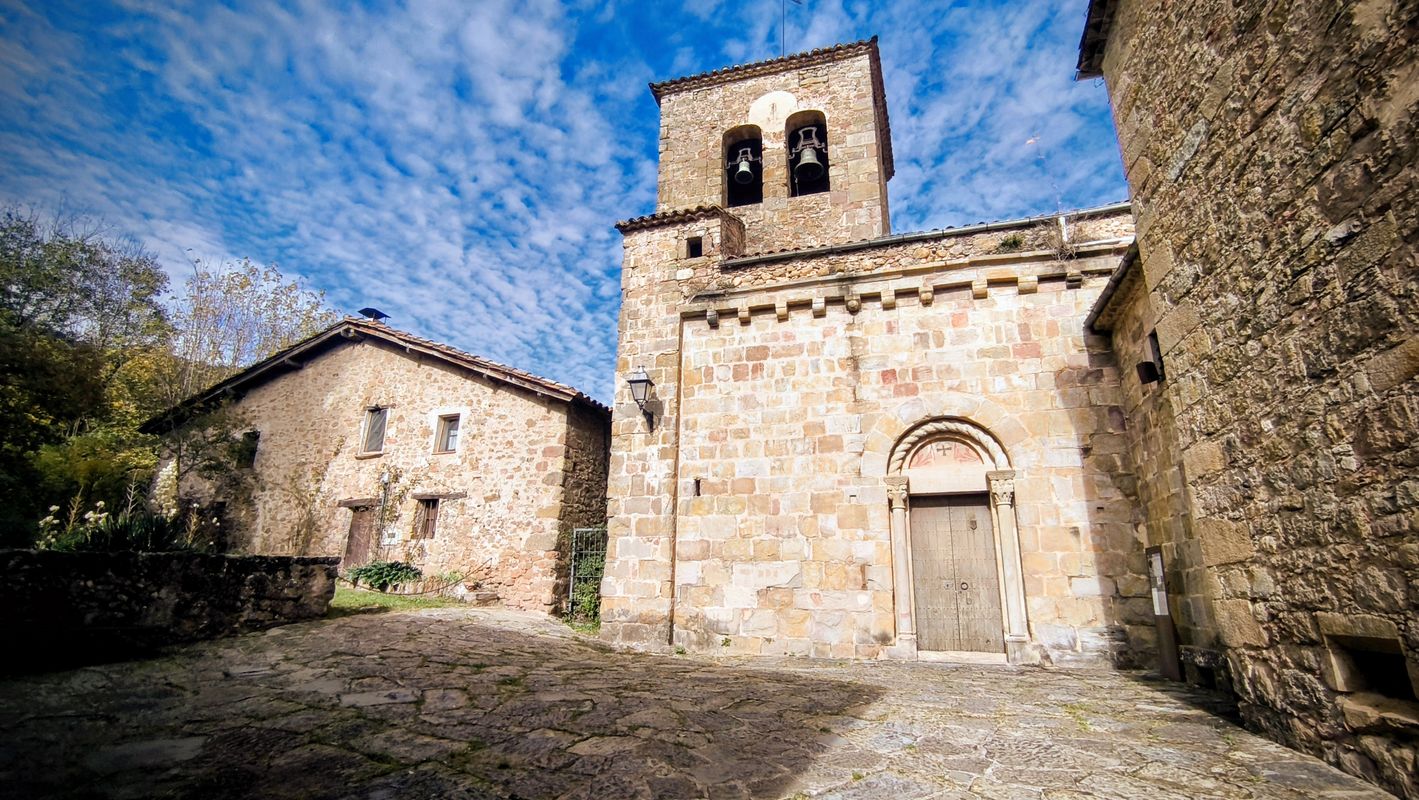 17 GARROTXA : St-Joan-les-Fonts Colldecarrera Vall-d'en-Bac St-Miquel-de-la-Torre Llongarriu Capsacosta St-Salvador-de-Bianya