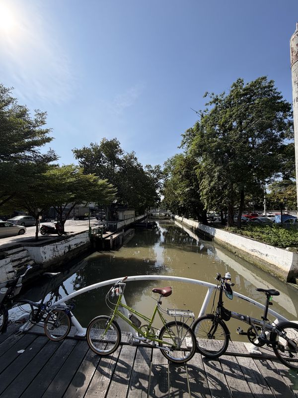 ถนนพระสุเมรุ, เขตพระนคร to ถนนพระสุเมรุ, เขตพระนคร