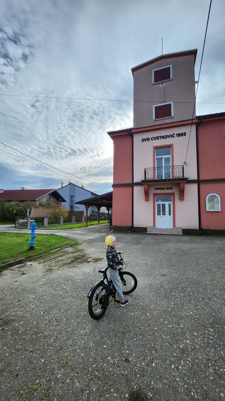 От Ulica Ivane Brlić Mažuranić 4/1 до Domagović