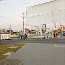 De Avenida Camino Real a Monumento profesor