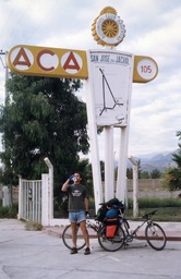 Hebe Bild 1 entlang der Bikemap-Route "San José de Jachal - Las Flores" hervor