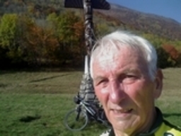 Hebe Bild 1 entlang der Bikemap-Route "MONTLAMBERT BAUGES" hervor