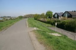 Hebe Bild 10 entlang der Bikemap-Route "Erlebnisroute Regio-Grün Süd" hervor