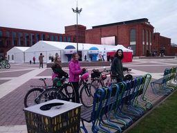 Hebe Bild 3 entlang der Bikemap-Route "Wycieczka do Łodzi (Manufaktura)" hervor