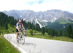 Hebe Bild 2 entlang der Bikemap-Route "UBX" hervor