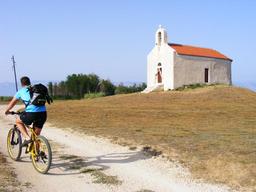 Hebe Bild 13 entlang der Bikemap-Route "Vir - Nin (Chorvátsko)-just north of zadar" hervor