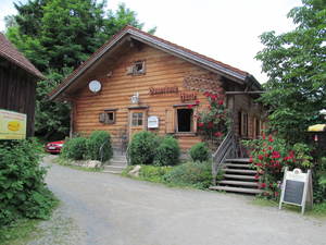 Hebe Bild 9 entlang der Bikemap-Route "Floßer Panorama-Runde" hervor