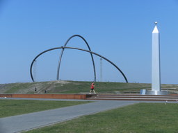 Hebe Bild 3 entlang der Bikemap-Route "38 Oberhausen Halde Hohenwarth Westerholt" hervor