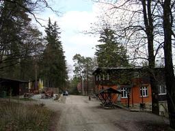 Hebe Bild 12 entlang der Bikemap-Route "20.04.10 Weimar-Köttendorf-Oettern-Kötsch-Volleroda-Weimar [Bilder]" hervor