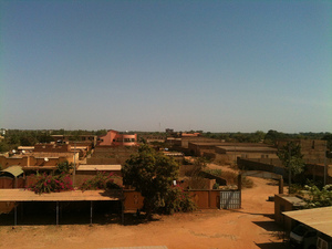 Hebe Bild 1 entlang der Bikemap-Route "Ouaga: Tanghin - Centre et retour - 35 centigrade" hervor