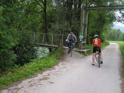 Hebe Bild 3 entlang der Bikemap-Route "Enns - Duna - 2009 - 2.deň" hervor