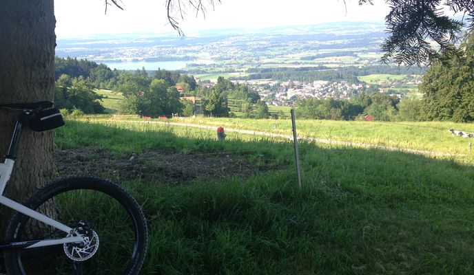 Foto 1 der Bikemap-Route "5 Töbeli (Uster - Egg - Meilen - Herrliberg - Erlenbach - Küsnacht - Guldenen - Uster)"