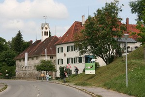 Hebe Bild 6 entlang der Bikemap-Route "Tour 1 – Backhausgeschichten, Pferdeglück und Streuobstwiesen" hervor