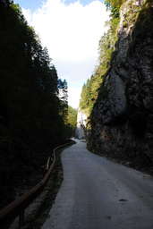 Hebe Bild 7 entlang der Bikemap-Route "Circuit scurt de la Garda" hervor