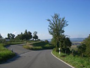 Hebe Bild 5 entlang der Bikemap-Route "Vom Meersburg zum Gehrenberg" hervor