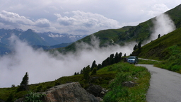 Hebe Bild 18 entlang der Bikemap-Route "Zillertal-Z Aschau okruh po Zillertaler Höhenstrasse" hervor