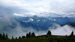Hebe Bild 17 entlang der Bikemap-Route "Zillertal-Z Aschau okruh po Zillertaler Höhenstrasse" hervor