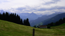 Hebe Bild 5 entlang der Bikemap-Route "Zillertal-Z Aschau okruh po Zillertaler Höhenstrasse" hervor