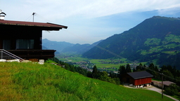 Hebe Bild 2 entlang der Bikemap-Route "Zillertal-Z Aschau okruh po Zillertaler Höhenstrasse" hervor