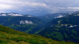 Hebe Bild 22 entlang der Bikemap-Route "Zillertal-Z Aschau okruh po Zillertaler Höhenstrasse" hervor