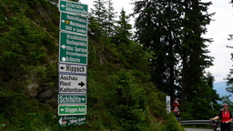Hebe Bild 6 entlang der Bikemap-Route "Zillertal-Z Aschau okruh po Zillertaler Höhenstrasse" hervor