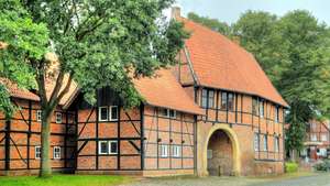 Hebe Bild 2 entlang der Bikemap-Route "Coesfeld 16 - RadBahnTour Coesfeld-Horstmar" hervor