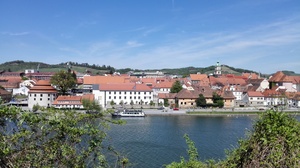 Hebe Bild 39 entlang der Bikemap-Route "Maribor with Piramida and town center" hervor Hebe Bild 39 entlang der Bikemap-Route "Maribor with Piramida and town center" hervor