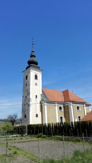 Hebe Bild 42 entlang der Bikemap-Route "Maribor with Piramida and town center" hervor Hebe Bild 42 entlang der Bikemap-Route "Maribor with Piramida and town center" hervor