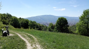 Hebe Bild 20 entlang der Bikemap-Route "Maribor with Piramida and town center" hervor Hebe Bild 20 entlang der Bikemap-Route "Maribor with Piramida and town center" hervor