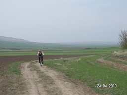 Hebe Bild 4 entlang der Bikemap-Route " in muntii Macinului " hervor Hebe Bild 4 entlang der Bikemap-Route " in muntii Macinului " hervor