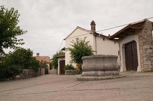 Hebe Bild 6 entlang der Bikemap-Route "Daljša krožna pot 30 km" hervor Hebe Bild 6 entlang der Bikemap-Route "Daljša krožna pot 30 km" hervor