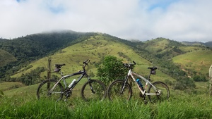 Hebe Bild 8 entlang der Bikemap-Route "Pedal ICPinda X Estrada do Borba X Serrinha X Estrada Pinhão do Borba" hervor Hebe Bild 8 entlang der Bikemap-Route "Pedal ICPinda X Estrada do Borba X Serrinha X Estrada Pinhão do Borba" hervor