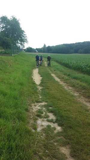 Hebe Bild 1 entlang der Bikemap-Route "Hardegg, Kaja + Znojmo" hervor