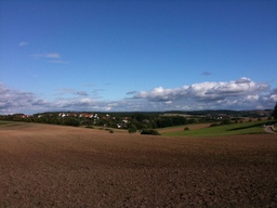 Hebe Bild 15 entlang der Bikemap-Route "Herbsttour entlang Streuobstwiesen" hervor