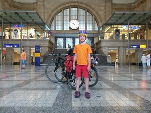 Hebe Bild 9 entlang der Bikemap-Route "2015 - Würzburg - Schweinfurt - Bamberg - Lichtenfels - Kulmbach - Hof - Aš - Cheb - Karlovy Vary - Klášterec nad Ohří - Chemnitz - Leipzig" hervor