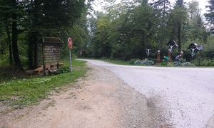 Hebe Bild 1 entlang der Bikemap-Route "Dobrava trije krizi" hervor