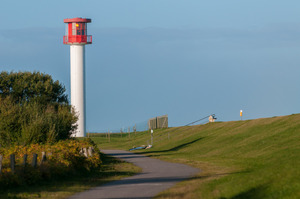 Hebe Bild 5 entlang der Bikemap-Route "Maritim-Route der Probstei" hervor