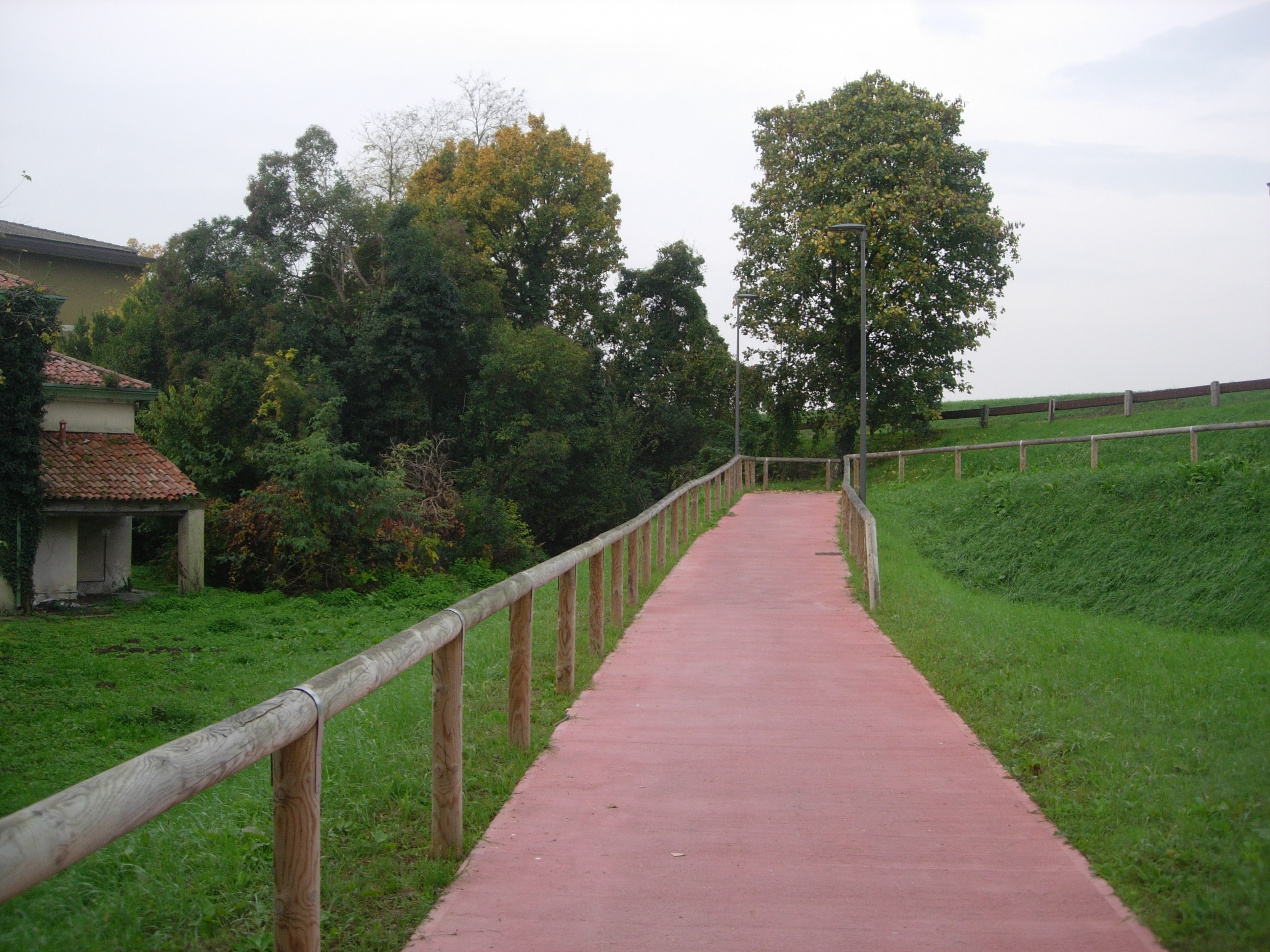 Hebe Bild 1 entlang der Bikemap-Route "SAN DONA' - CORTELLAZZO (Lungo il Piave)" hervor