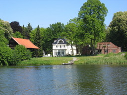 Hebe Bild 6 entlang der Bikemap-Route "Ratzeburger See - Wakenitz - Lübeck - Ratzeburg" hervor