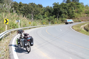 Hebe Bild 18 entlang der Bikemap-Route "เชียงกลาง-ห้วยโกร๋น" hervor