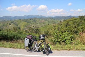 Hebe Bild 2 entlang der Bikemap-Route "เชียงกลาง-ห้วยโกร๋น" hervor