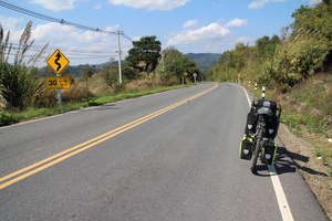 Hebe Bild 15 entlang der Bikemap-Route "เชียงกลาง-ห้วยโกร๋น" hervor