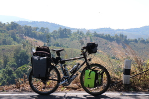 Hebe Bild 3 entlang der Bikemap-Route "เชียงกลาง-ห้วยโกร๋น" hervor